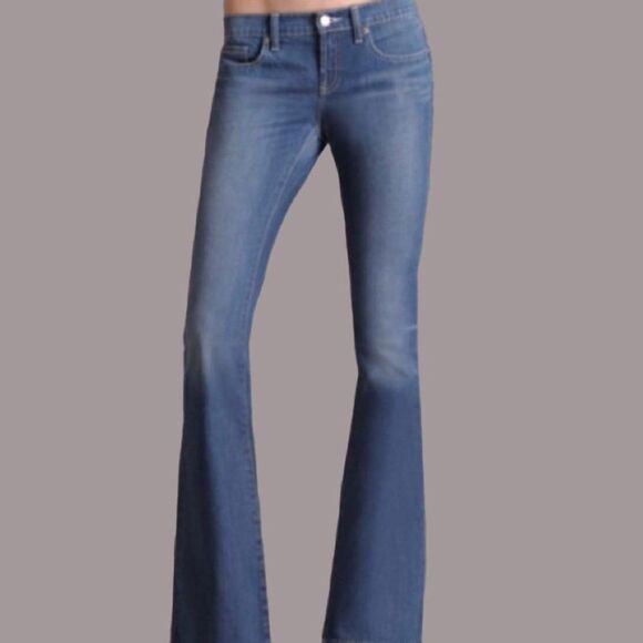 Henry & Belle Lila Flare with Flap Jeans Size 31 - New with Tags - Picture 1 of 13